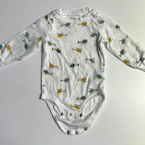 Carter’s baby bodysuit| size 9 months| white